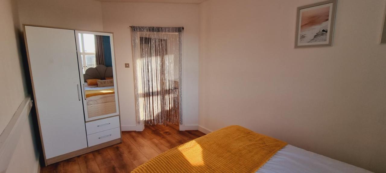 Modern And Spacious Swansea Centre Apartment المظهر الخارجي الصورة