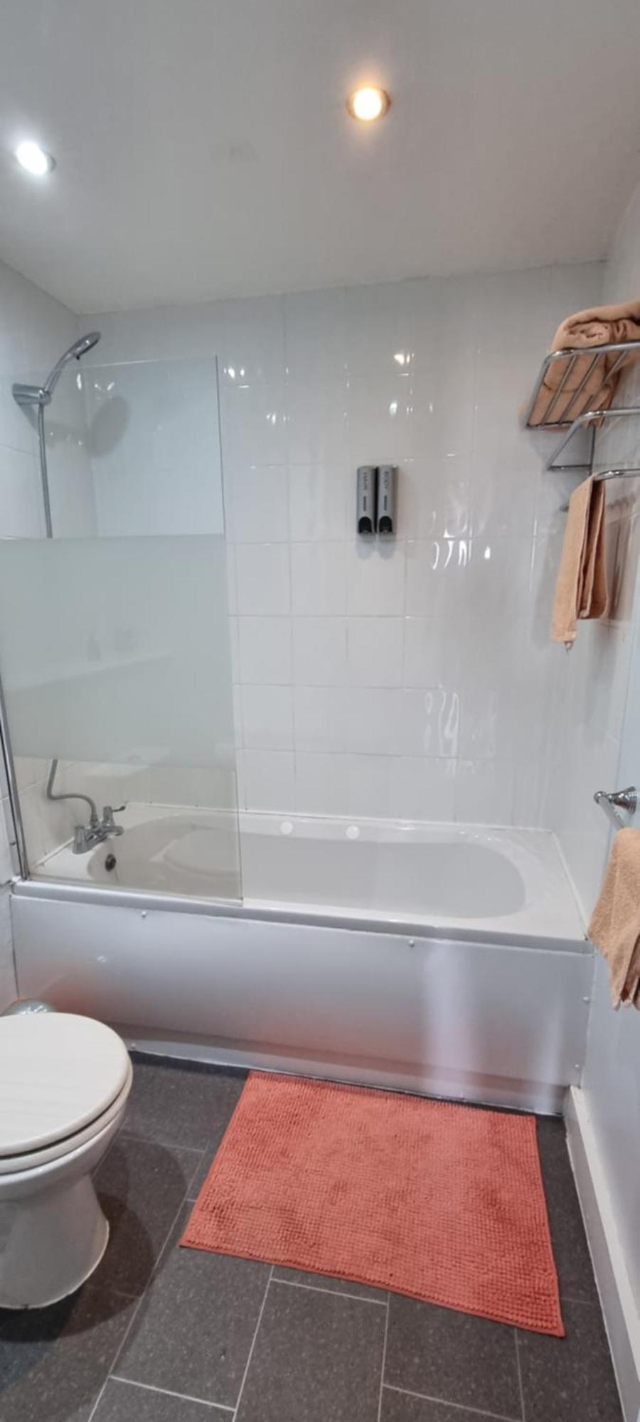 Modern And Spacious Swansea Centre Apartment المظهر الخارجي الصورة